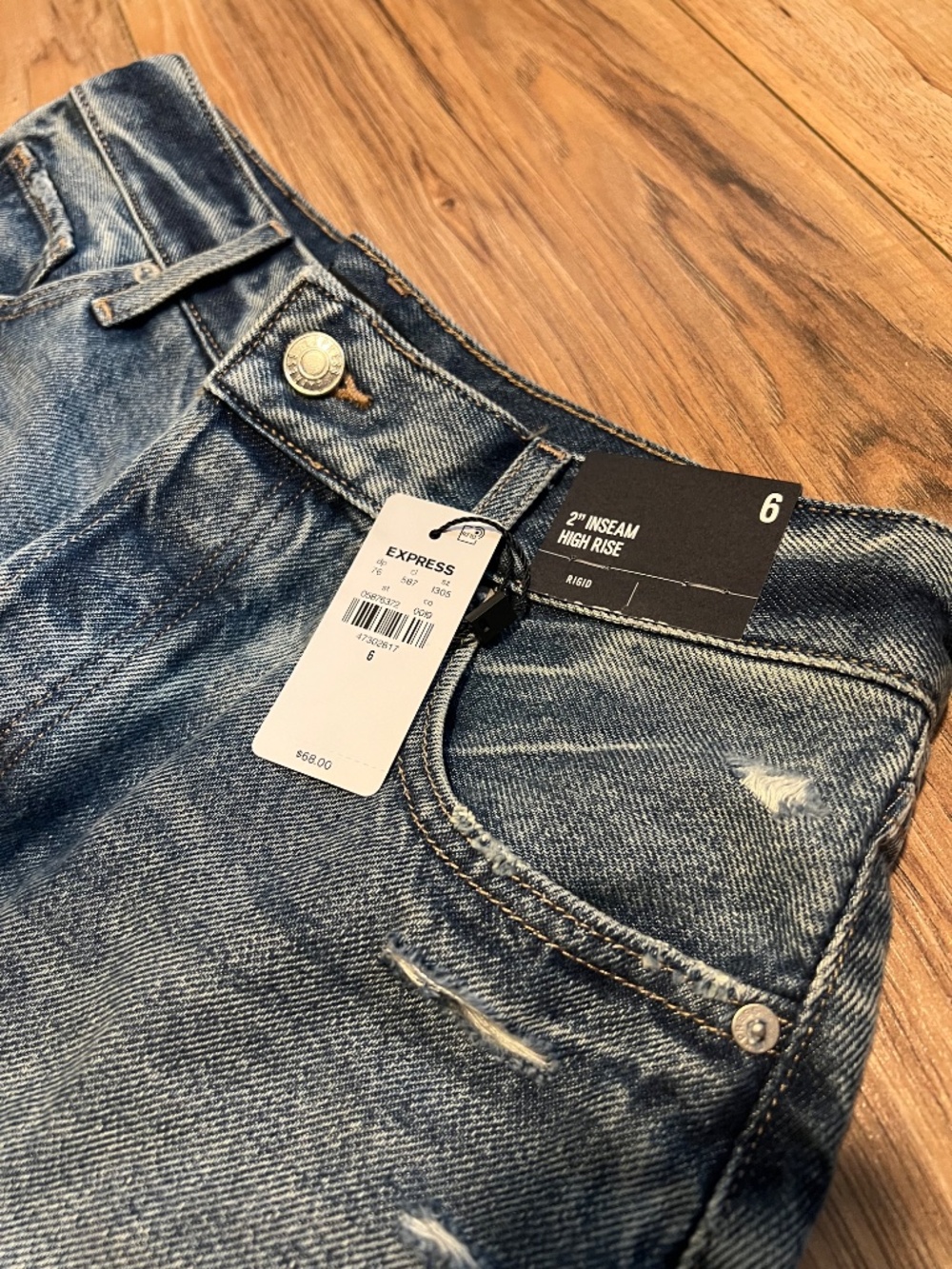 EXPRESS High Rise Shorts - Picture 2 of 3